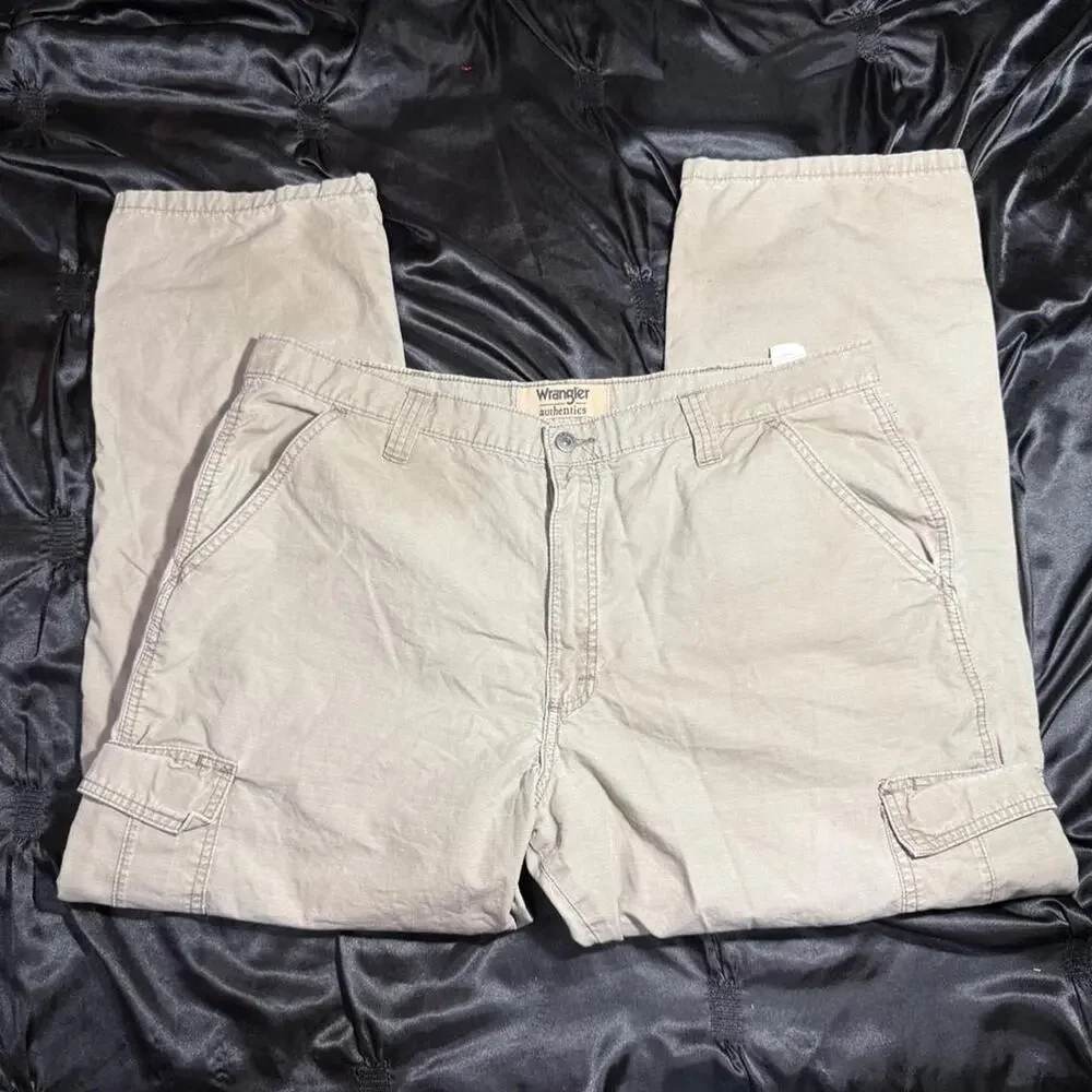 Wrangler tan cargo pants